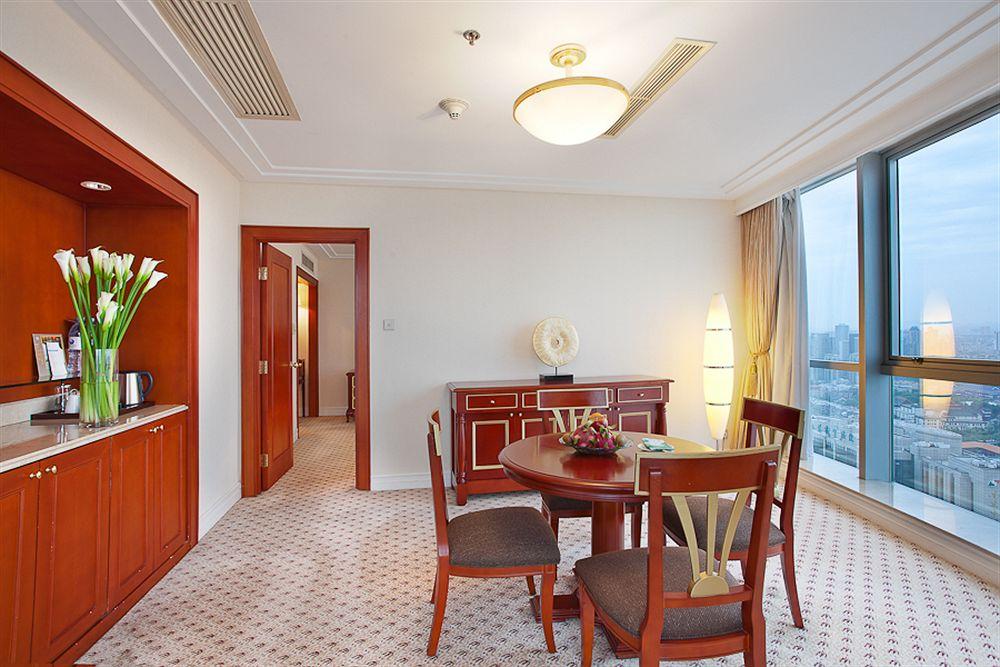Sheraton Nanjing Kingsley Hotel & Towers Екстериор снимка
