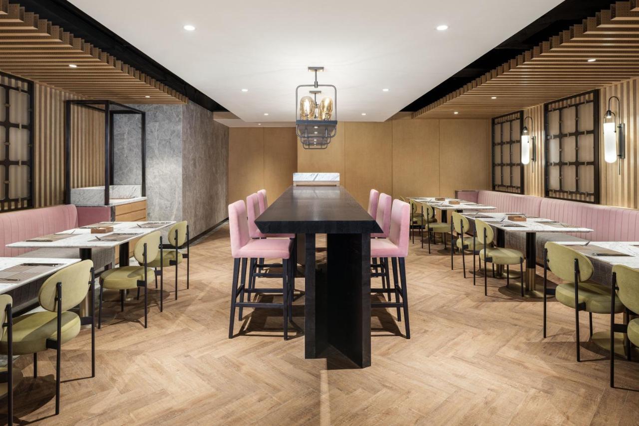 Sheraton Nanjing Kingsley Hotel & Towers Екстериор снимка