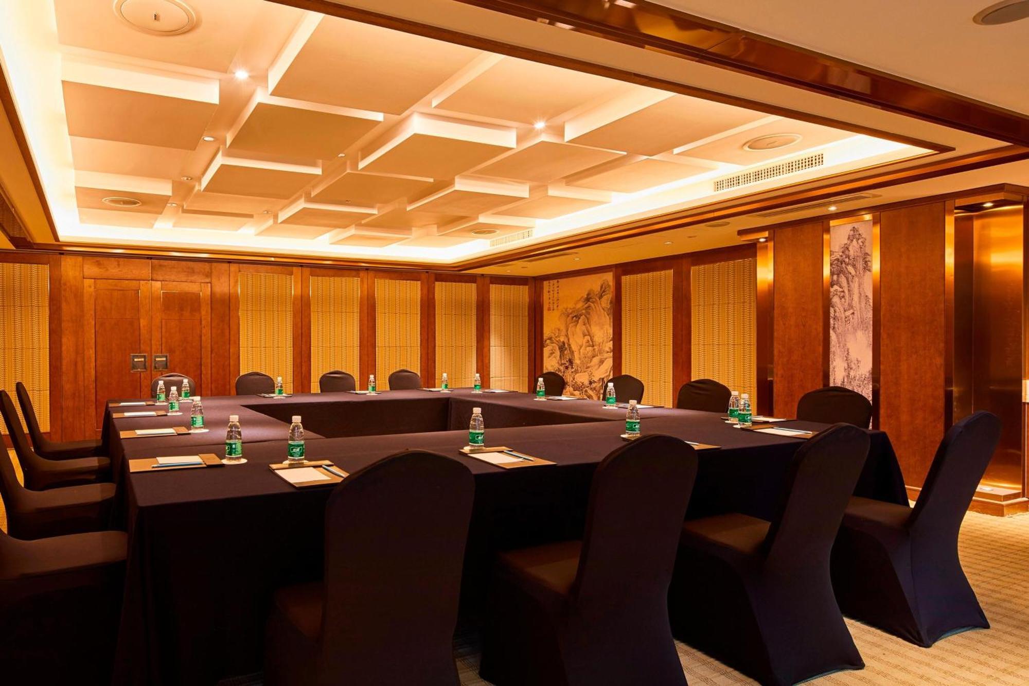 Sheraton Nanjing Kingsley Hotel & Towers Екстериор снимка