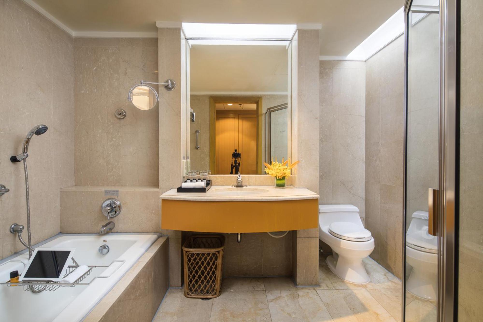 Sheraton Nanjing Kingsley Hotel & Towers Екстериор снимка