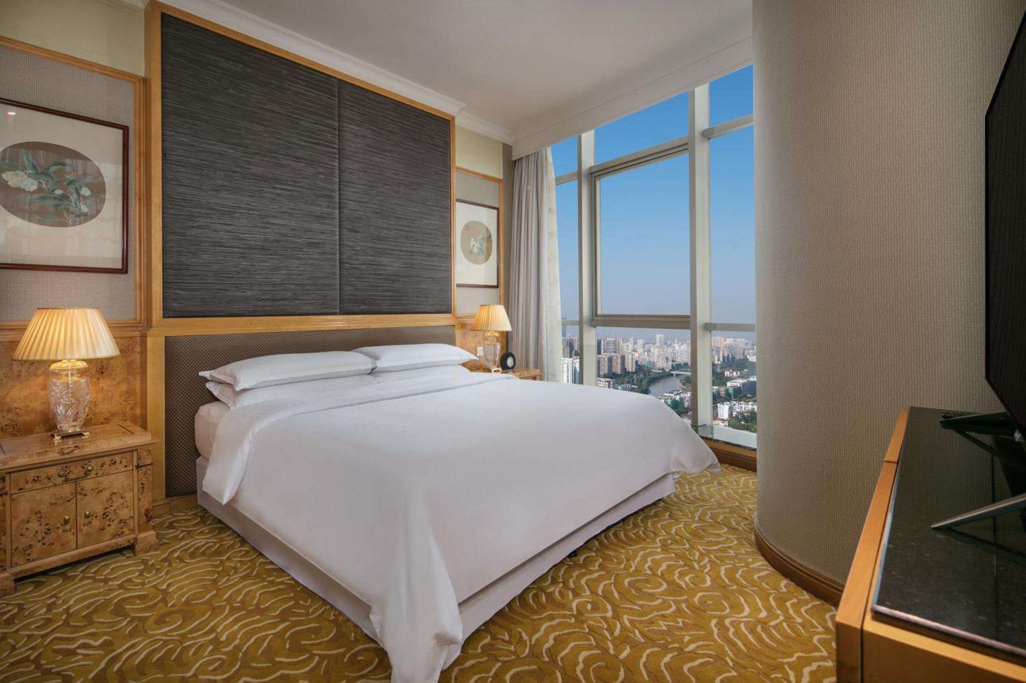 Sheraton Nanjing Kingsley Hotel & Towers Екстериор снимка